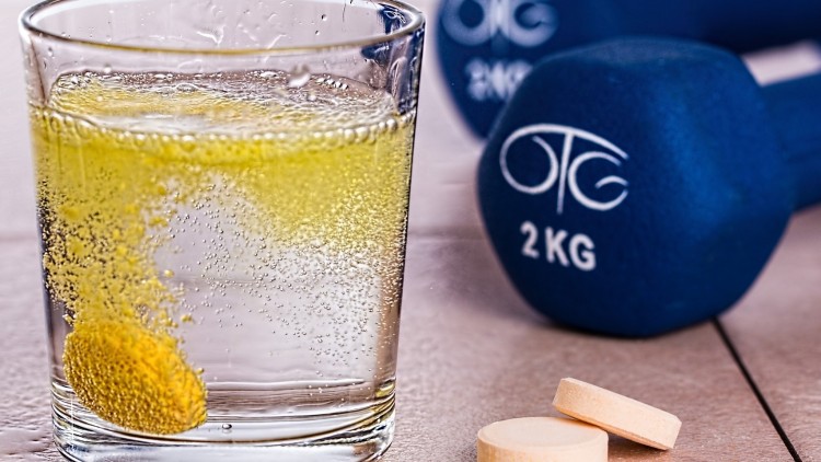 milyen vitaminokat kell bevenni a rövidlátással